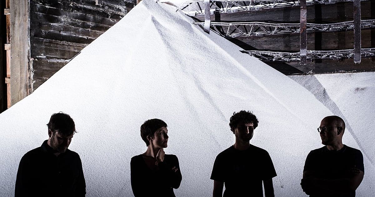 Poliça