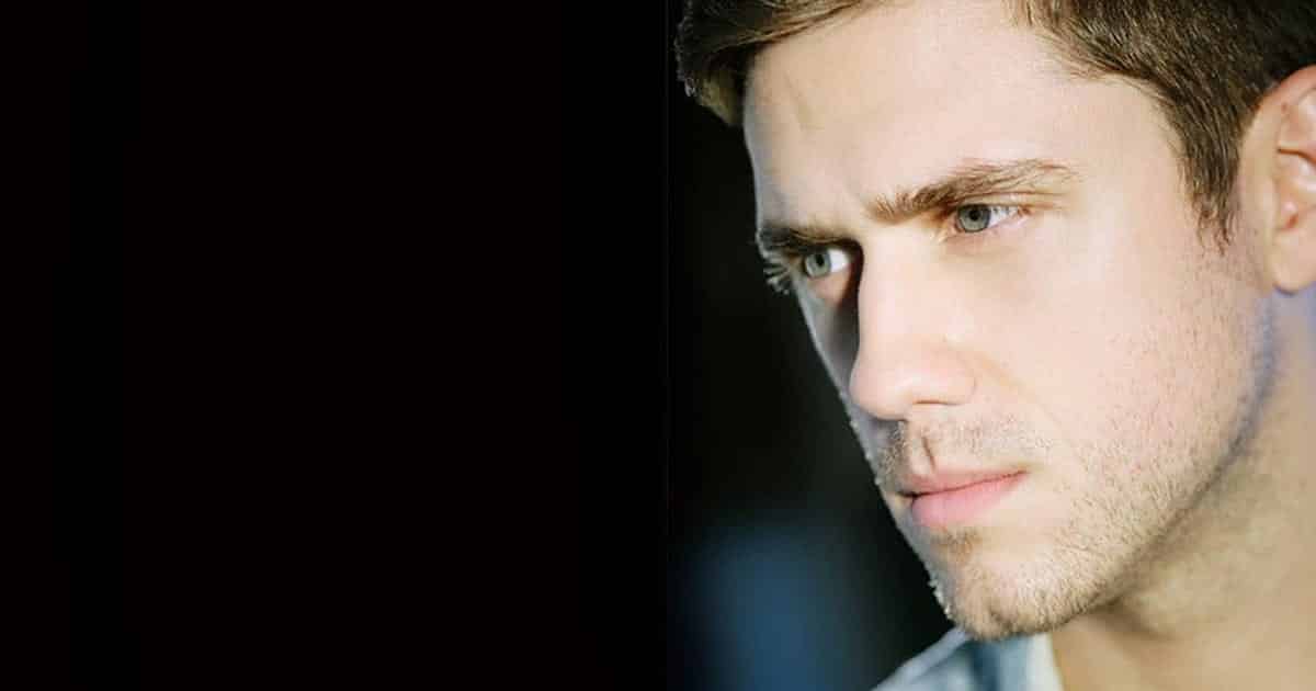 Aaron Tveit Aaron Tveit