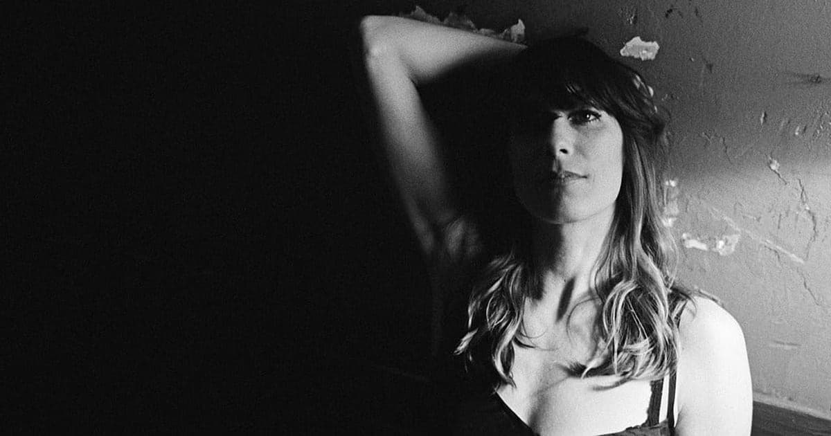 Nicki Bluhm